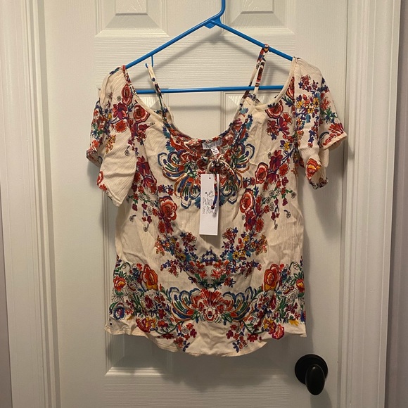 Patrons of Peace Tops - Patrons of Peace Lareen Cold Shoulder Floral Top M